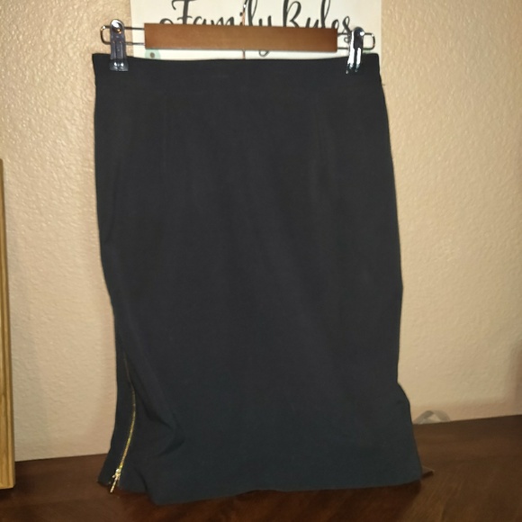 Carmen Marc Valvo skirt with  zipper detail - Picture 3 of 5
